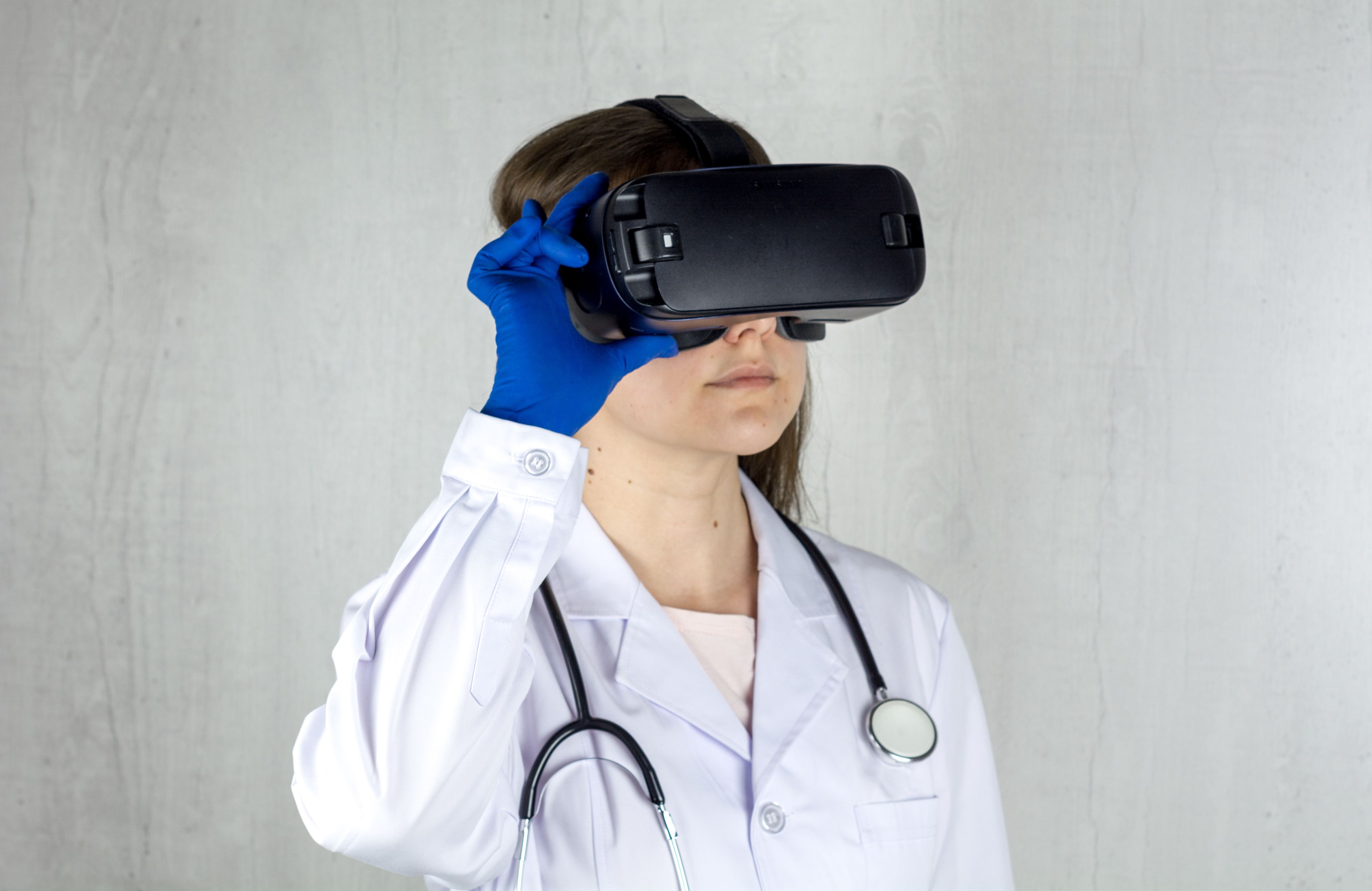 Medical student with VR device