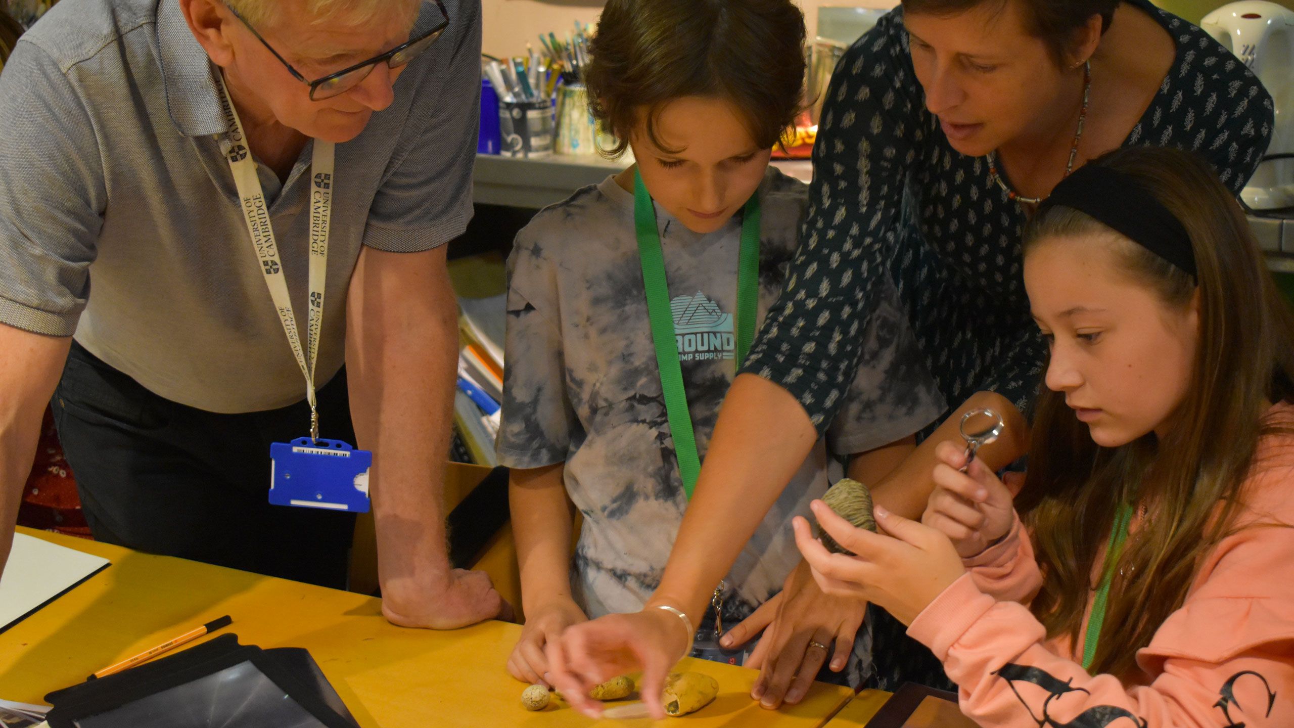 Children in an object-based learning session